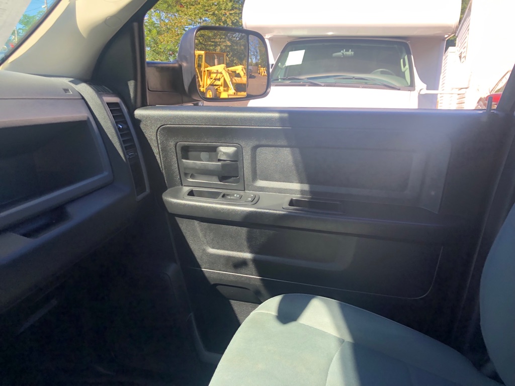 Photo 37 of this RAM 1500