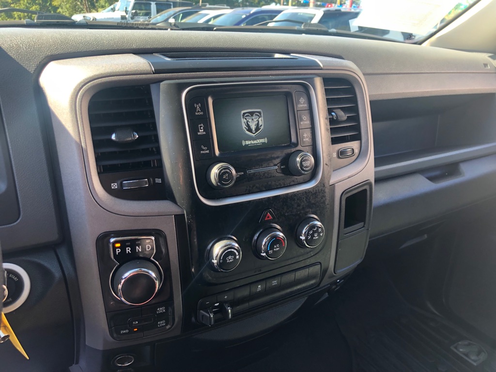Photo 36 of this RAM 1500