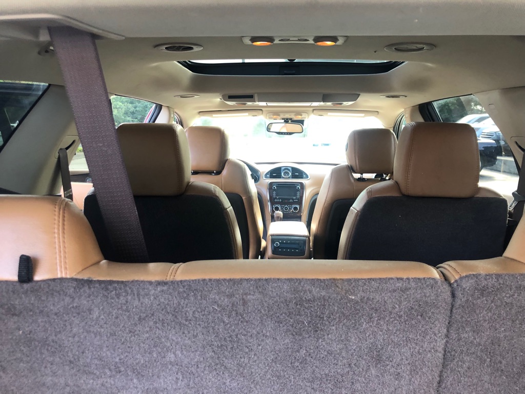 Photo 28 of this BUICK ENCLAVE