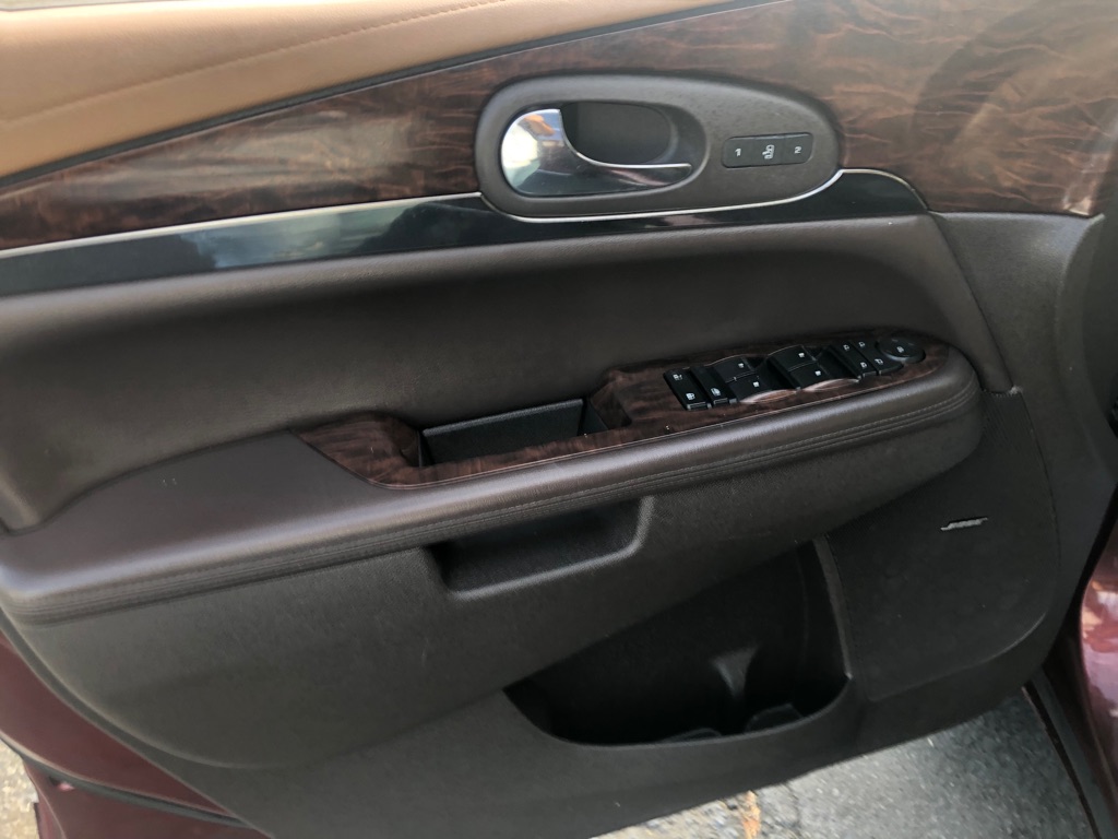 Photo 18 of this BUICK ENCLAVE