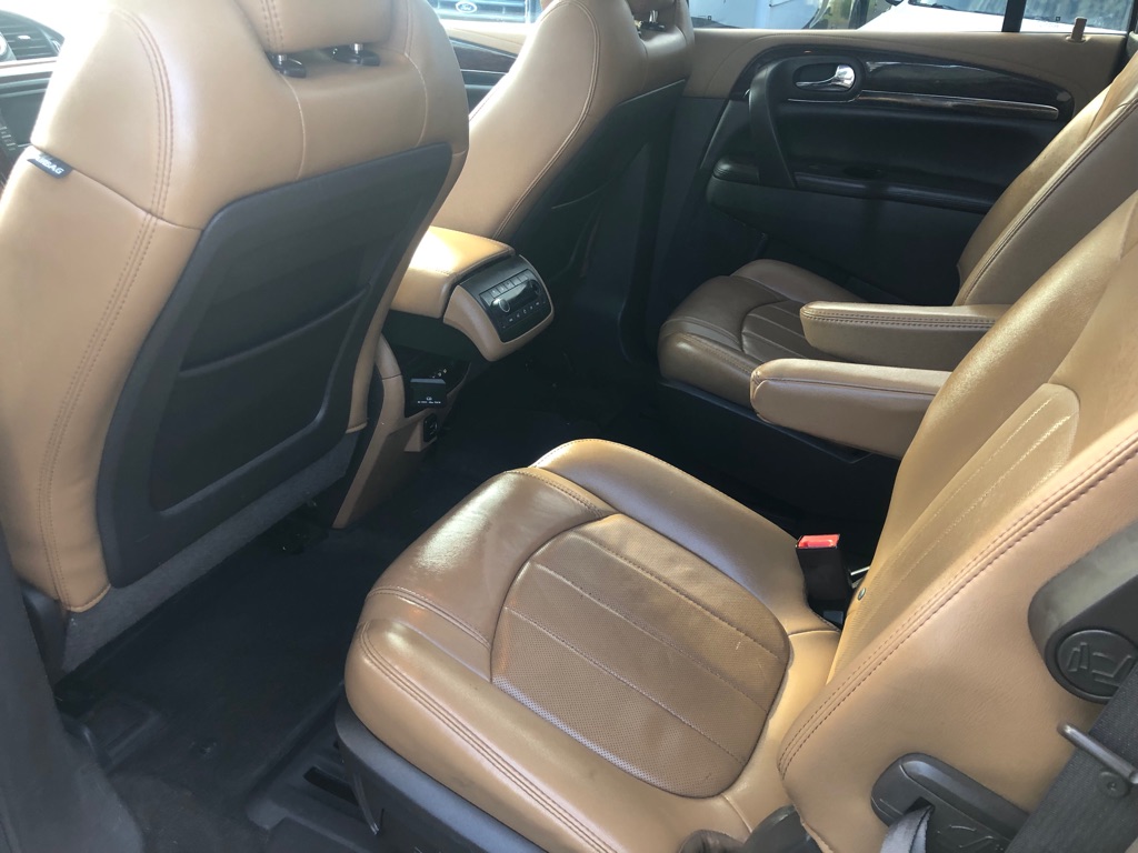 Photo 23 of this BUICK ENCLAVE