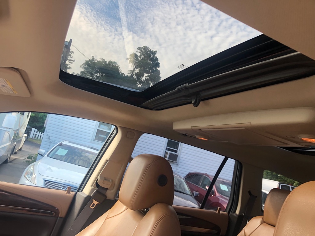 Photo 17 of this BUICK ENCLAVE