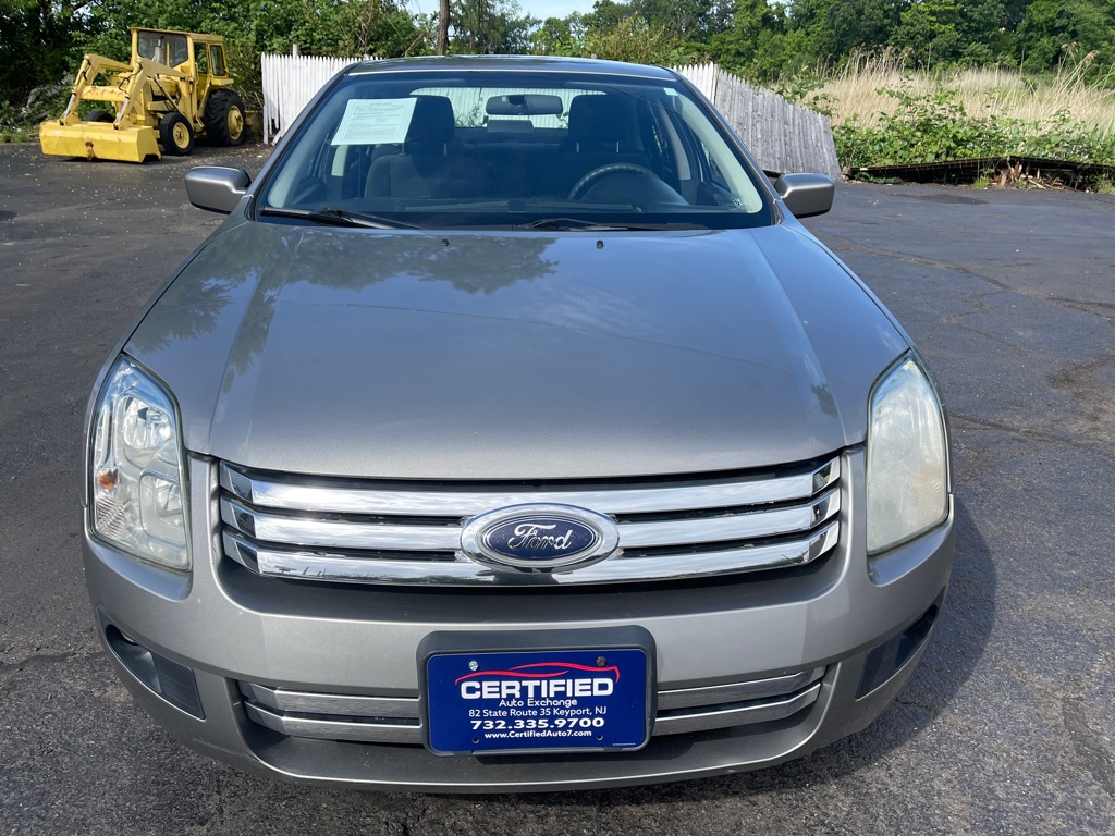 Photo 2 of this FORD FUSION