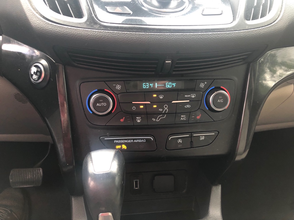 Photo 30 of this FORD ESCAPE