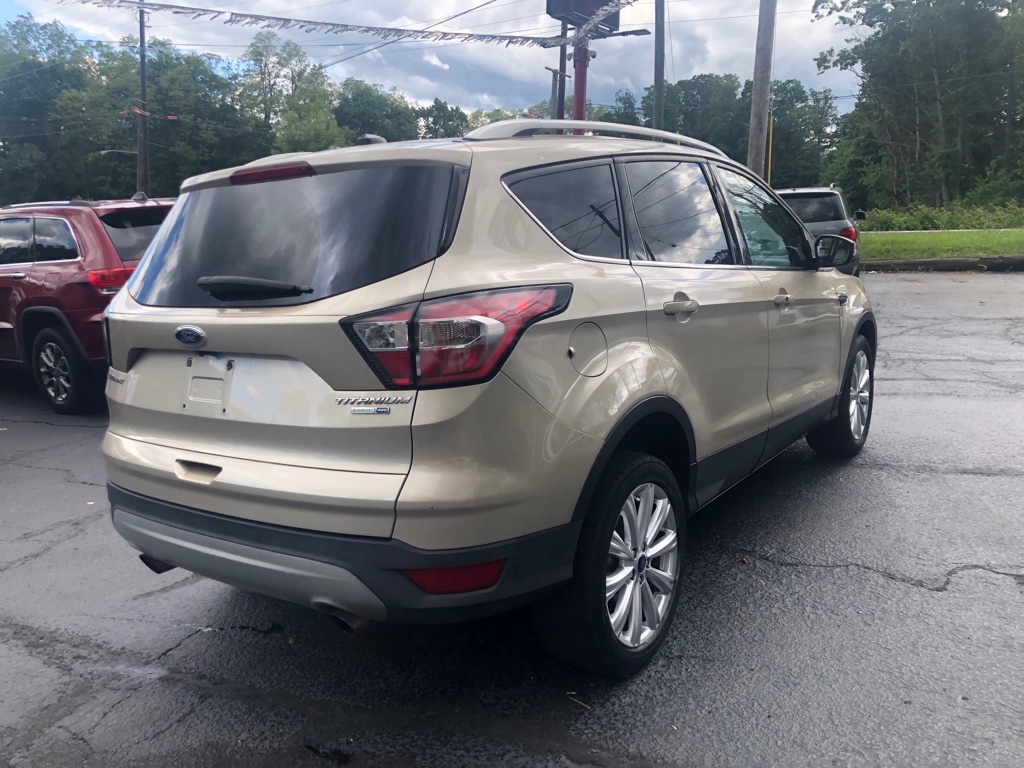 Photo 11 of this FORD ESCAPE