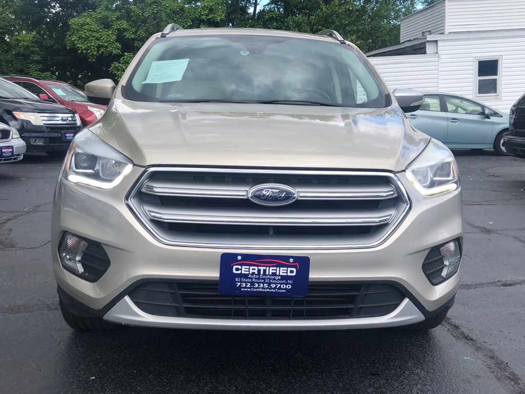 Photo 2 of this FORD ESCAPE