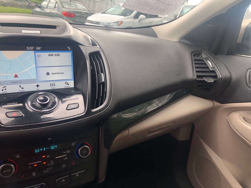 Photo 28 of this FORD ESCAPE