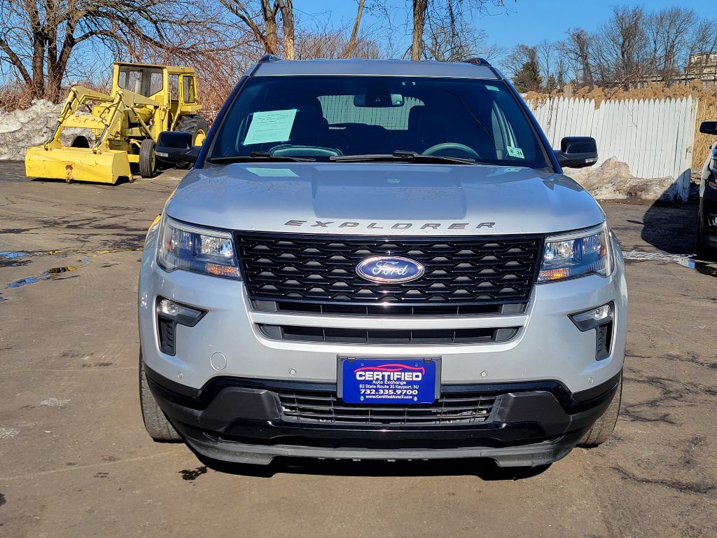 Photo 8 of this FORD EXPLORER