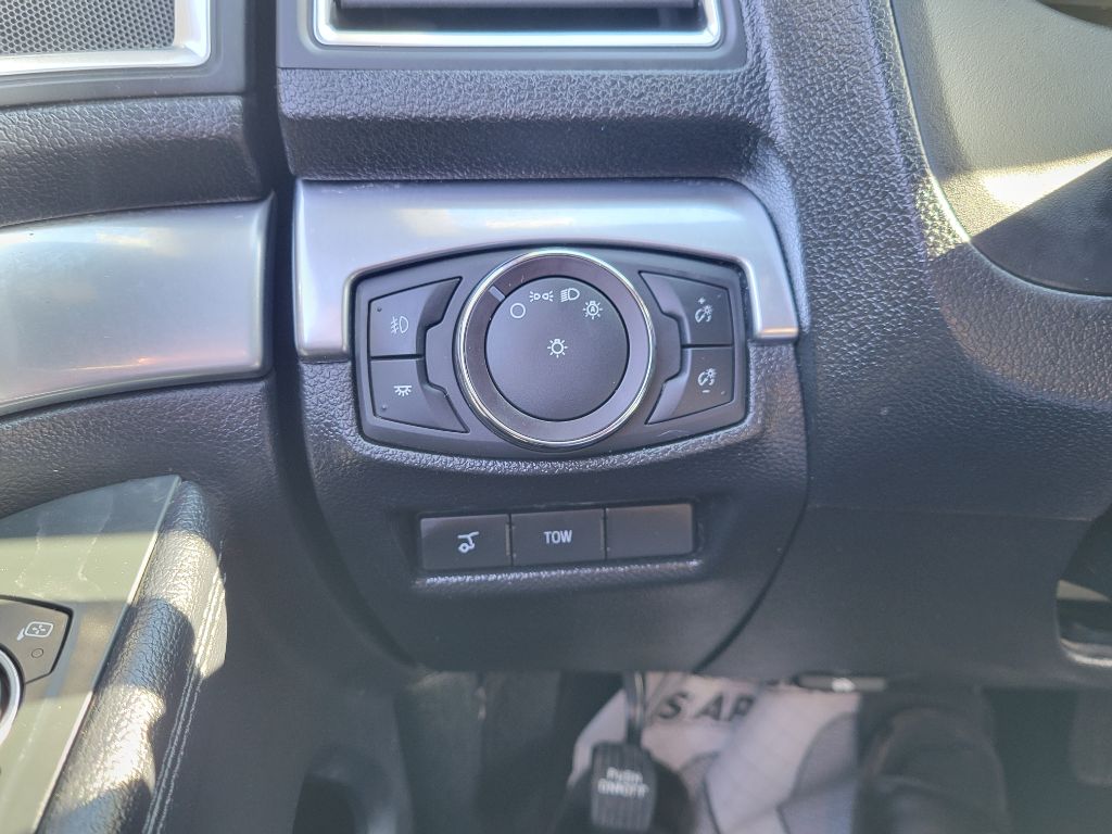 Photo 28 of this FORD EXPLORER
