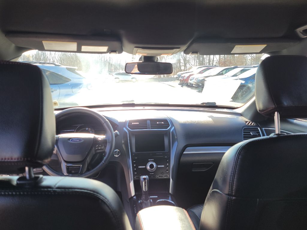 Photo 17 of this FORD EXPLORER