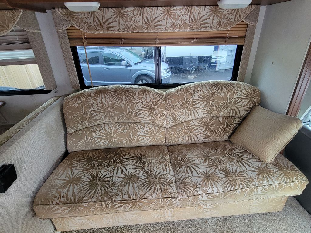 Photo 6 of this FORD ECONOLINE