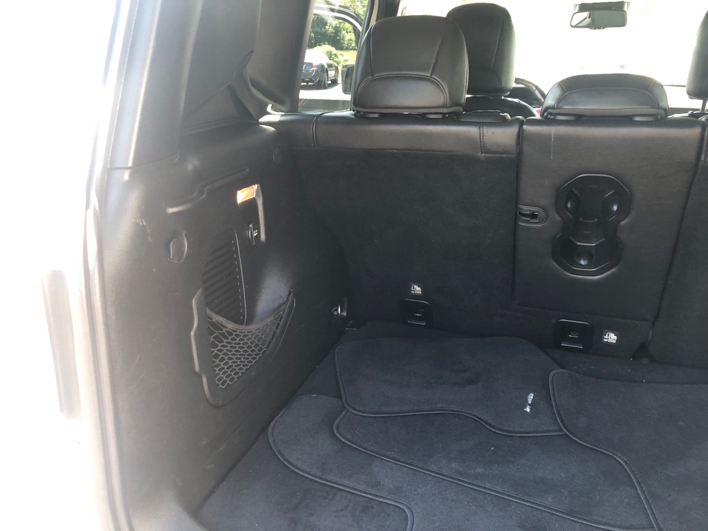 Photo 30 of this JEEP RENEGADE