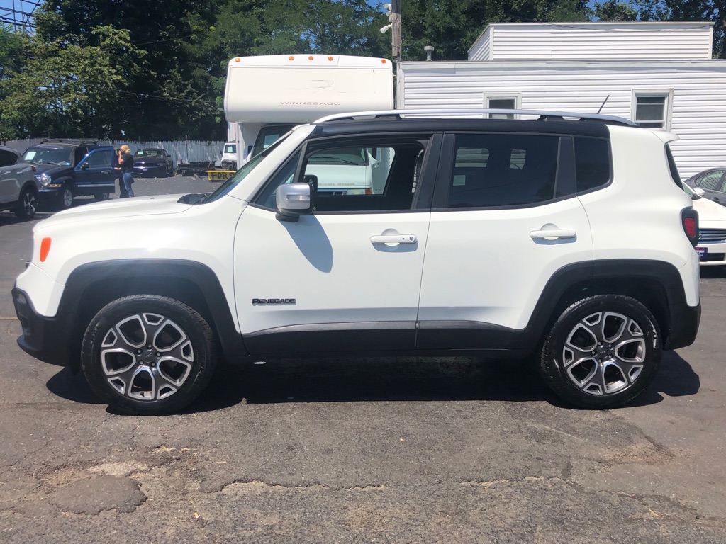 Photo 3 of this JEEP RENEGADE