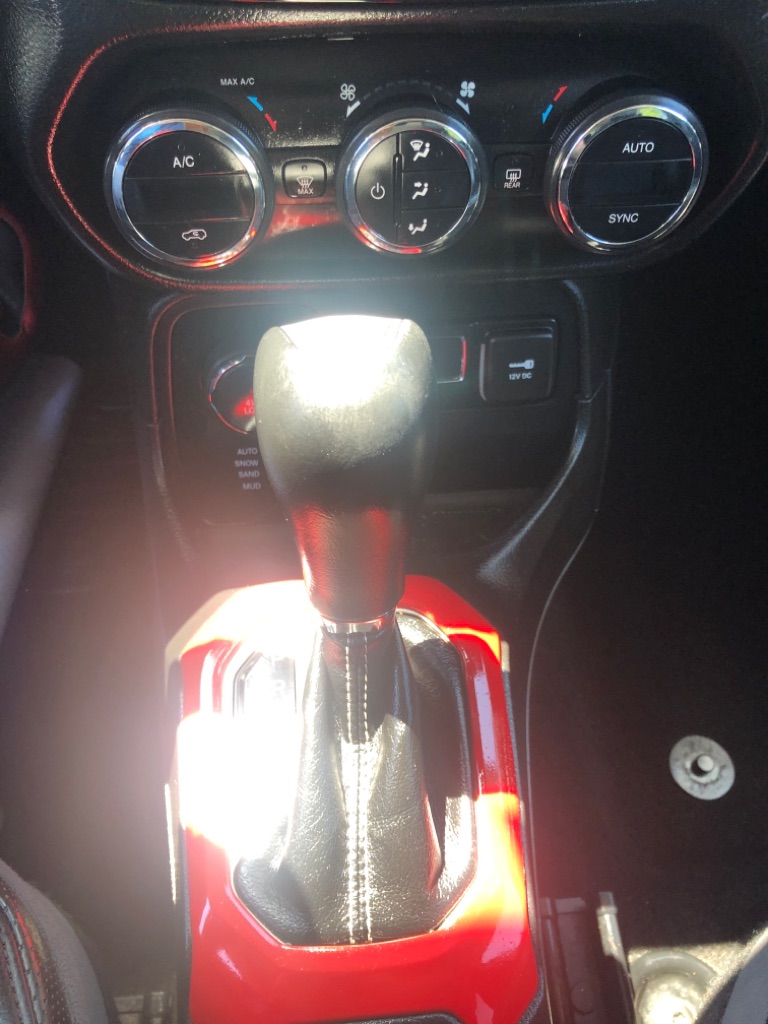 Photo 35 of this JEEP RENEGADE