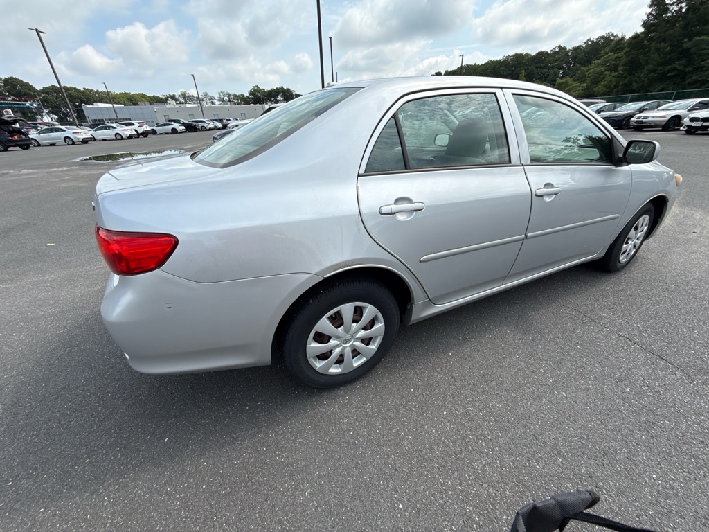 Silver 2009 Toyota Corolla Sedan Front-Wheel Drive 4-Speed Automatic