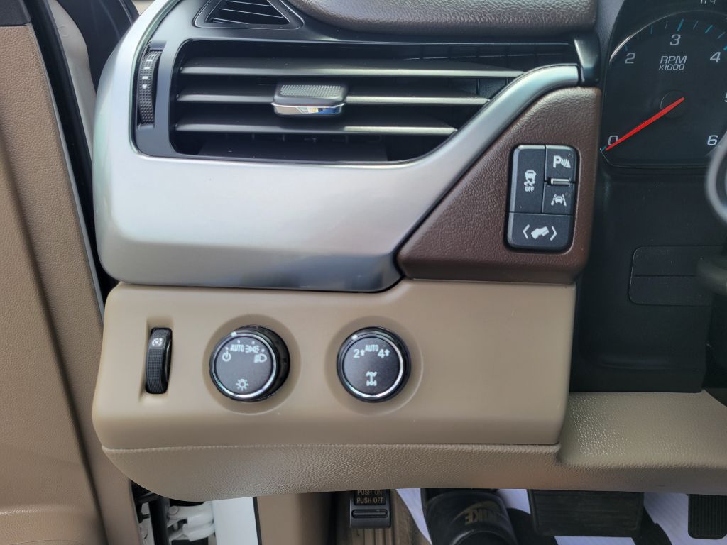 Photo 21 of this CHEVROLET TAHOE