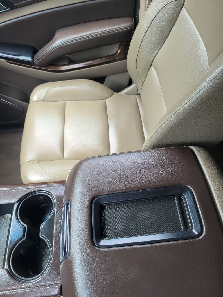 Photo 27 of this CHEVROLET TAHOE