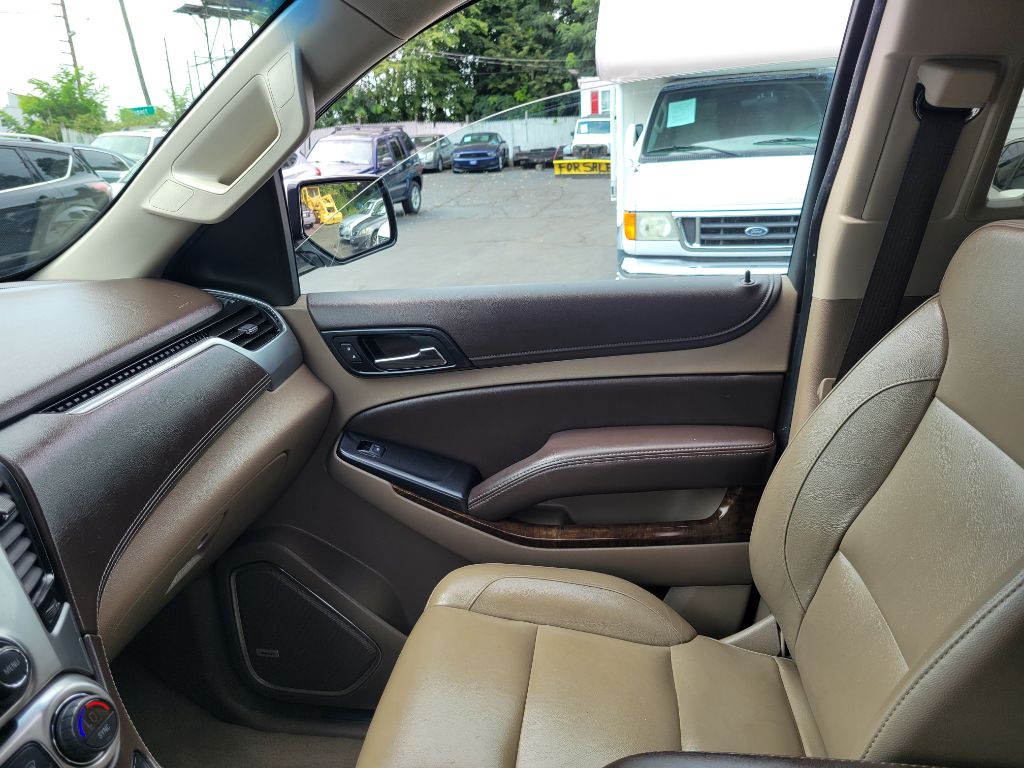 Photo 28 of this CHEVROLET TAHOE