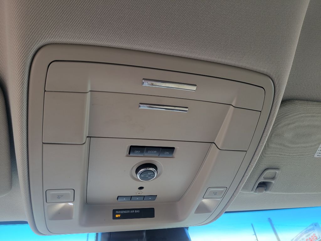 Photo 29 of this CHEVROLET TAHOE