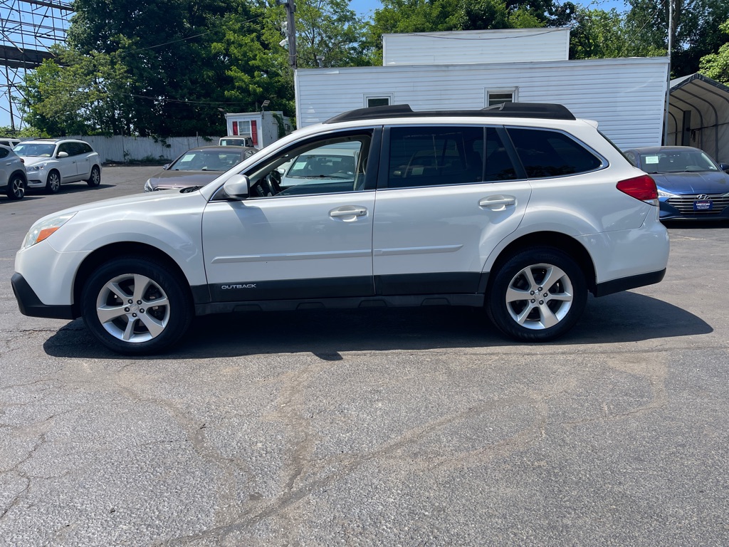 Photo 2 of this SUBARU OUTBACK