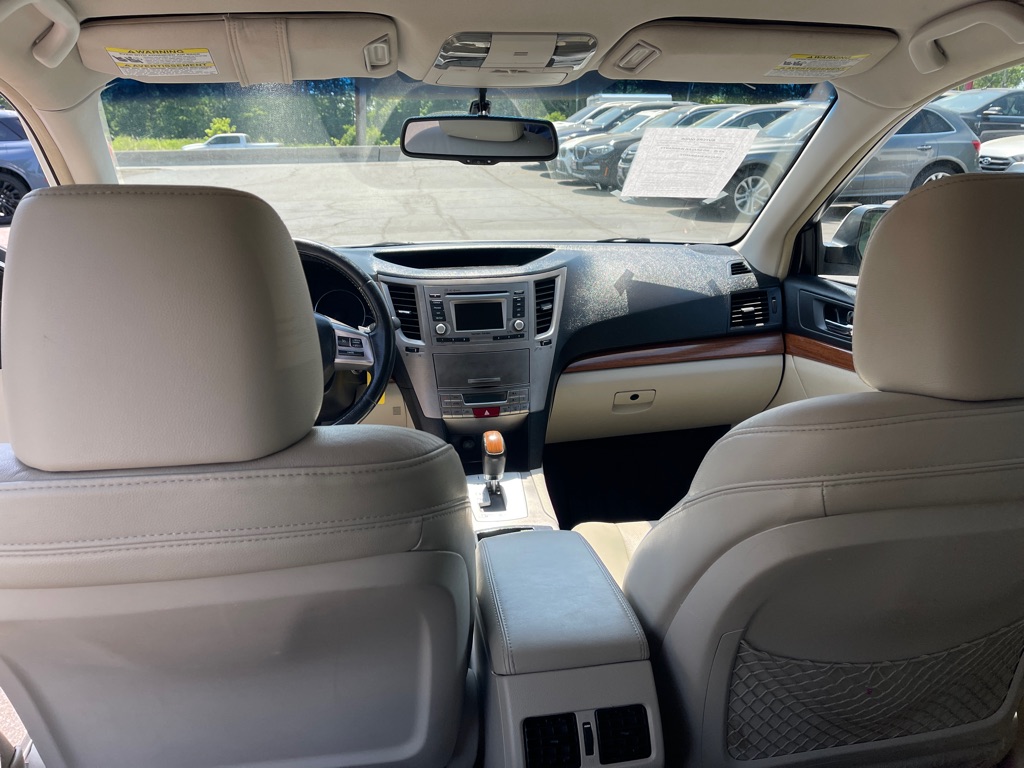 Photo 17 of this SUBARU OUTBACK