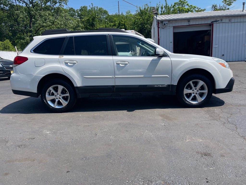 Photo 6 of this SUBARU OUTBACK