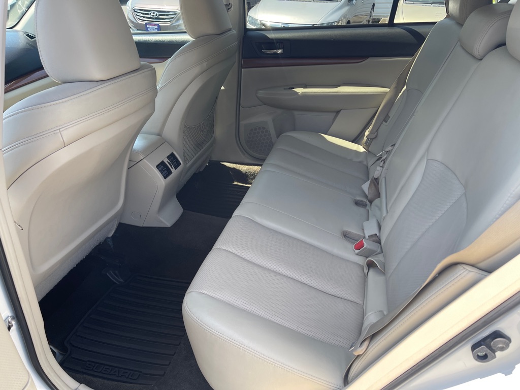 Photo 16 of this SUBARU OUTBACK
