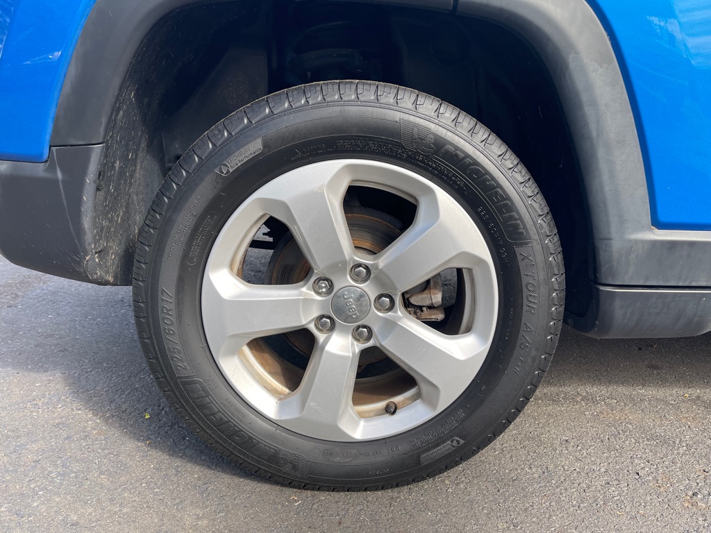 Photo 11 of this JEEP COMPASS