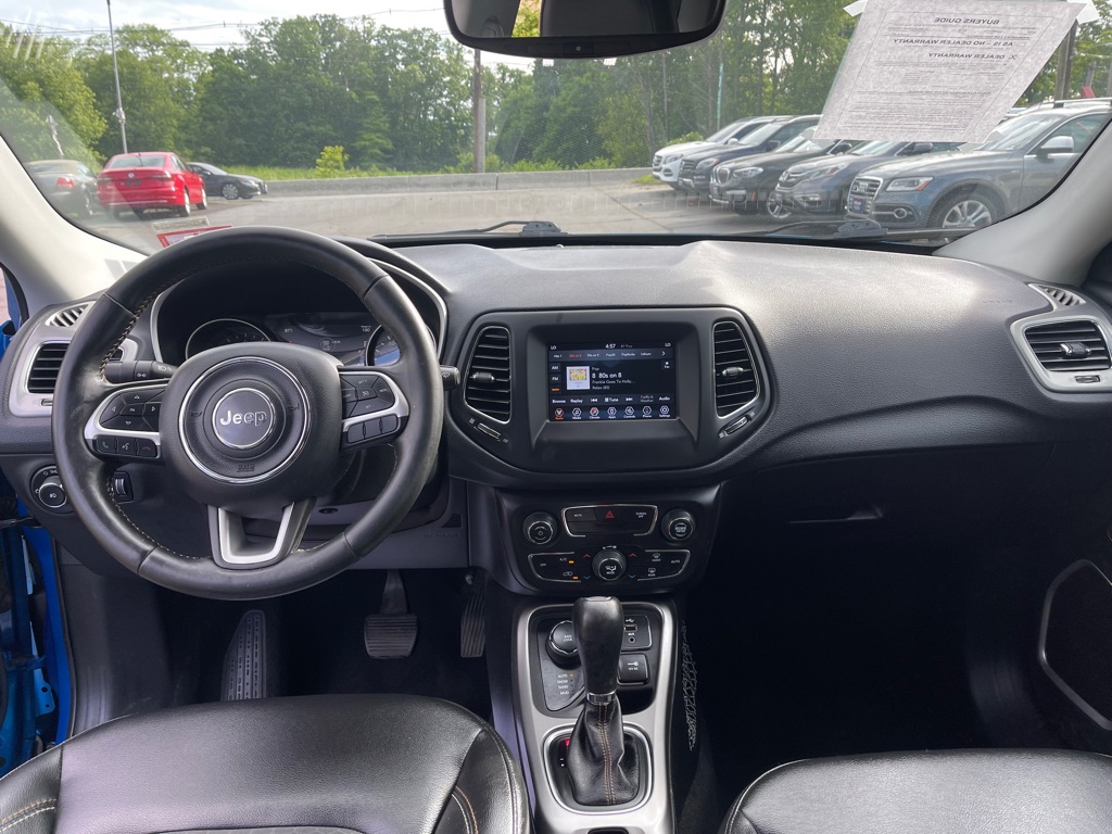 Photo 25 of this JEEP COMPASS