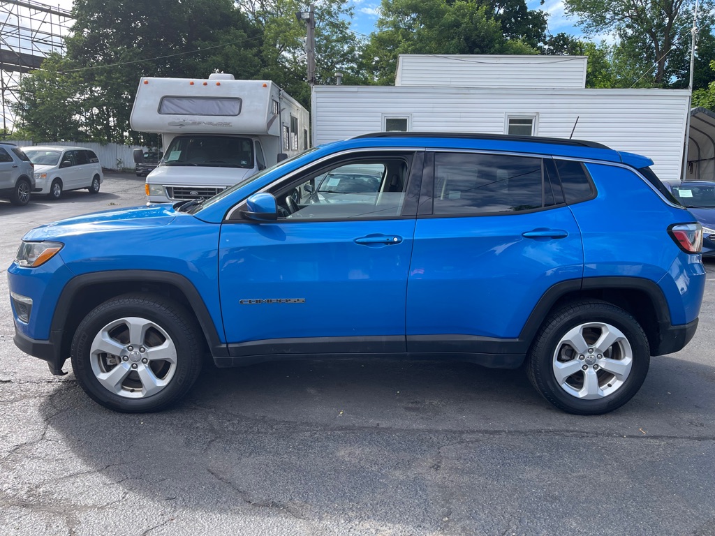 Photo 2 of this JEEP COMPASS