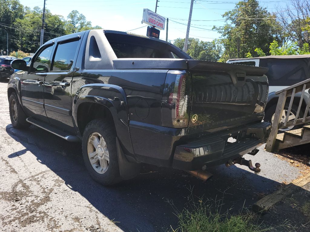 Photo 2 of this CHEVROLET AVALANCHE