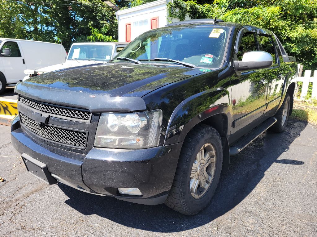 Black 2008 Chevrolet Avalanche Pickup Truck Four-Wheel Drive Automatic