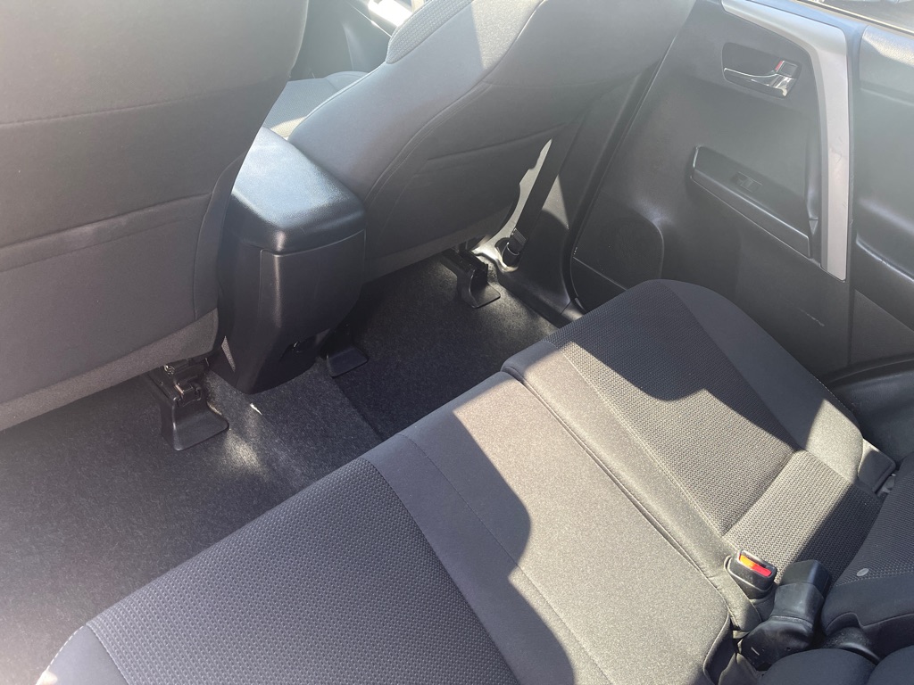 Photo 16 of this TOYOTA RAV4