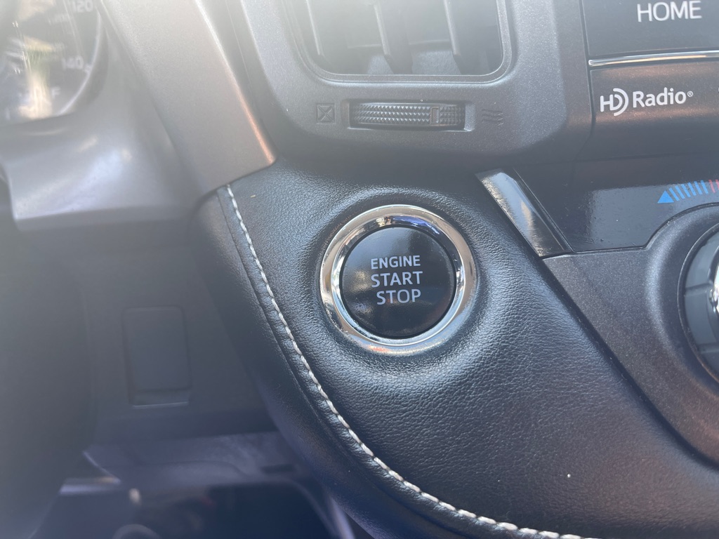 Photo 26 of this TOYOTA RAV4