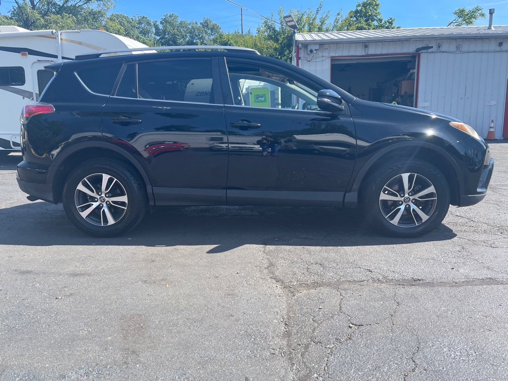 Photo 6 of this TOYOTA RAV4