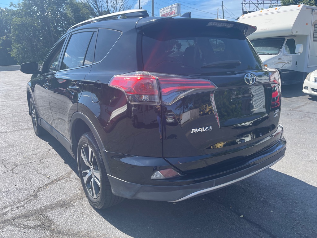 Photo 3 of this TOYOTA RAV4