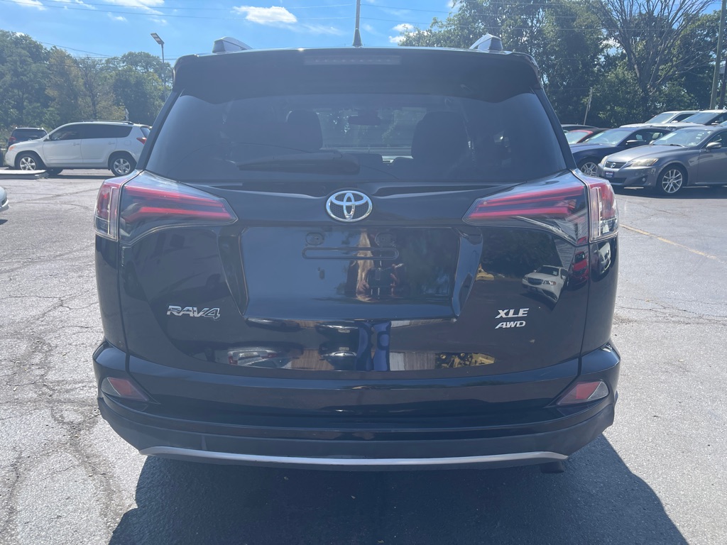 Photo 4 of this TOYOTA RAV4