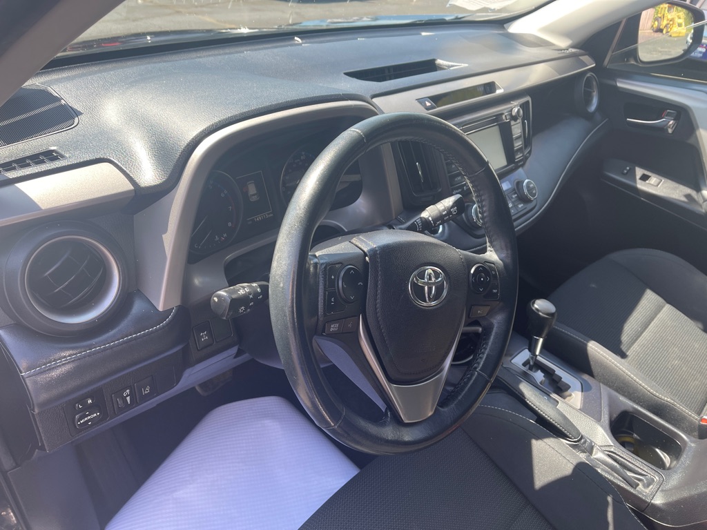 Photo 14 of this TOYOTA RAV4