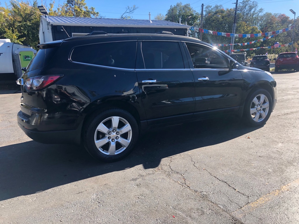 Photo 7 of this CHEVROLET TRAVERSE