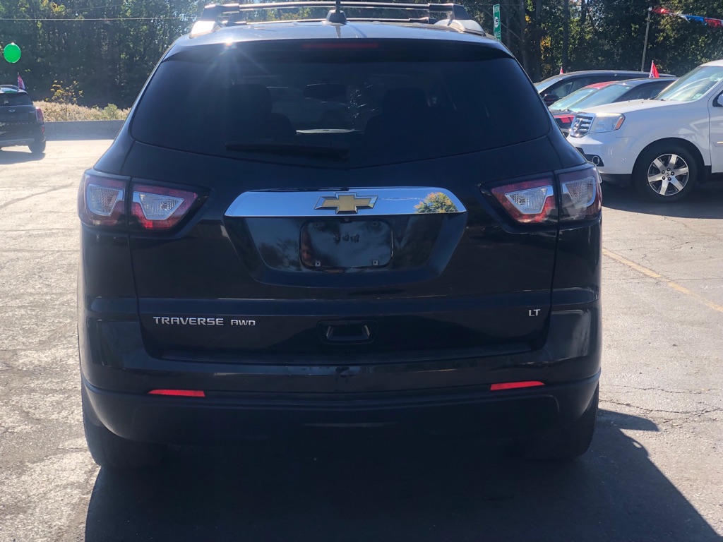 Photo 5 of this CHEVROLET TRAVERSE
