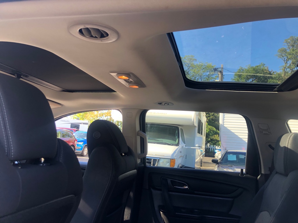 Photo 26 of this CHEVROLET TRAVERSE
