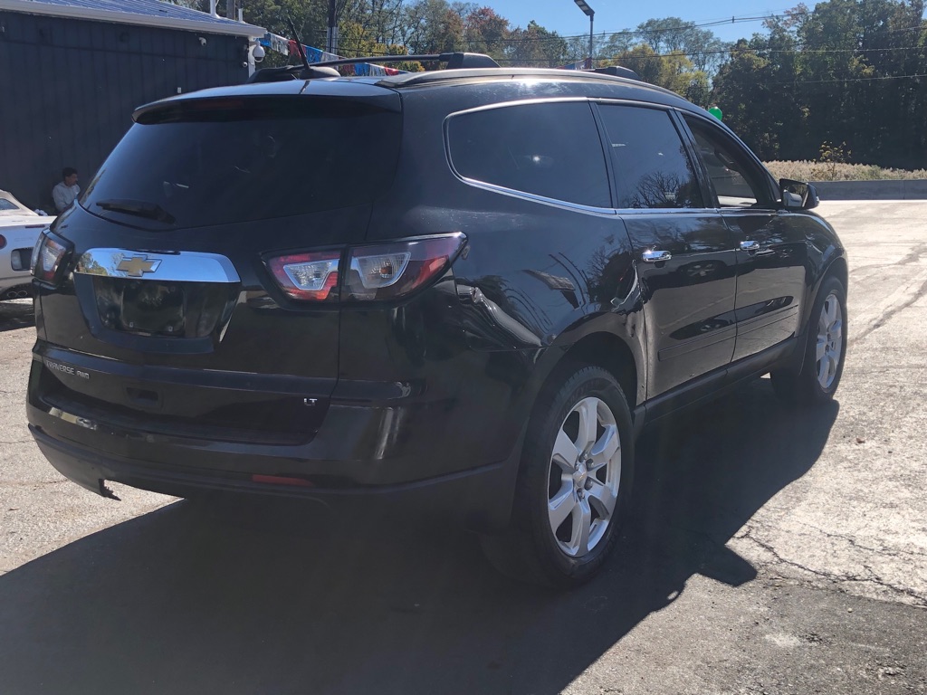 Photo 6 of this CHEVROLET TRAVERSE