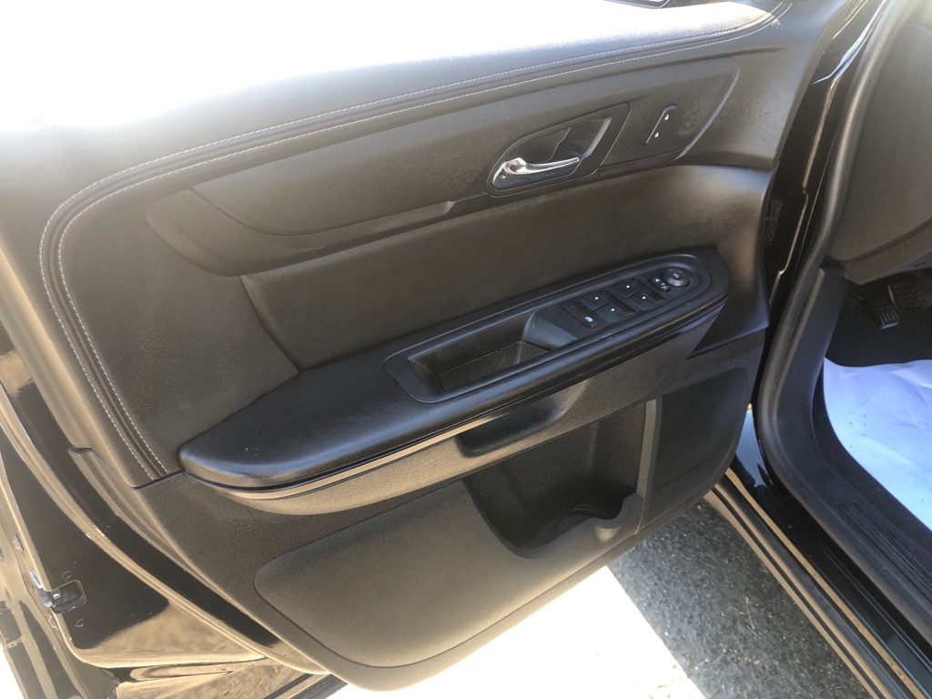 Photo 21 of this CHEVROLET TRAVERSE