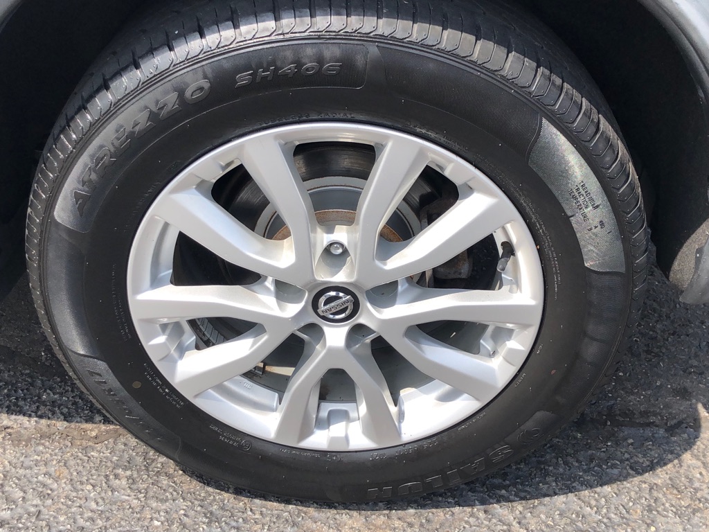 Photo 13 of this NISSAN ROGUE