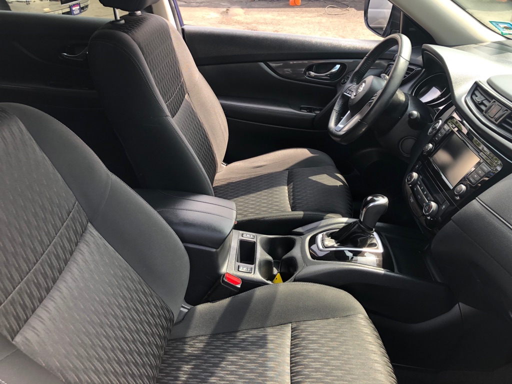Photo 19 of this NISSAN ROGUE