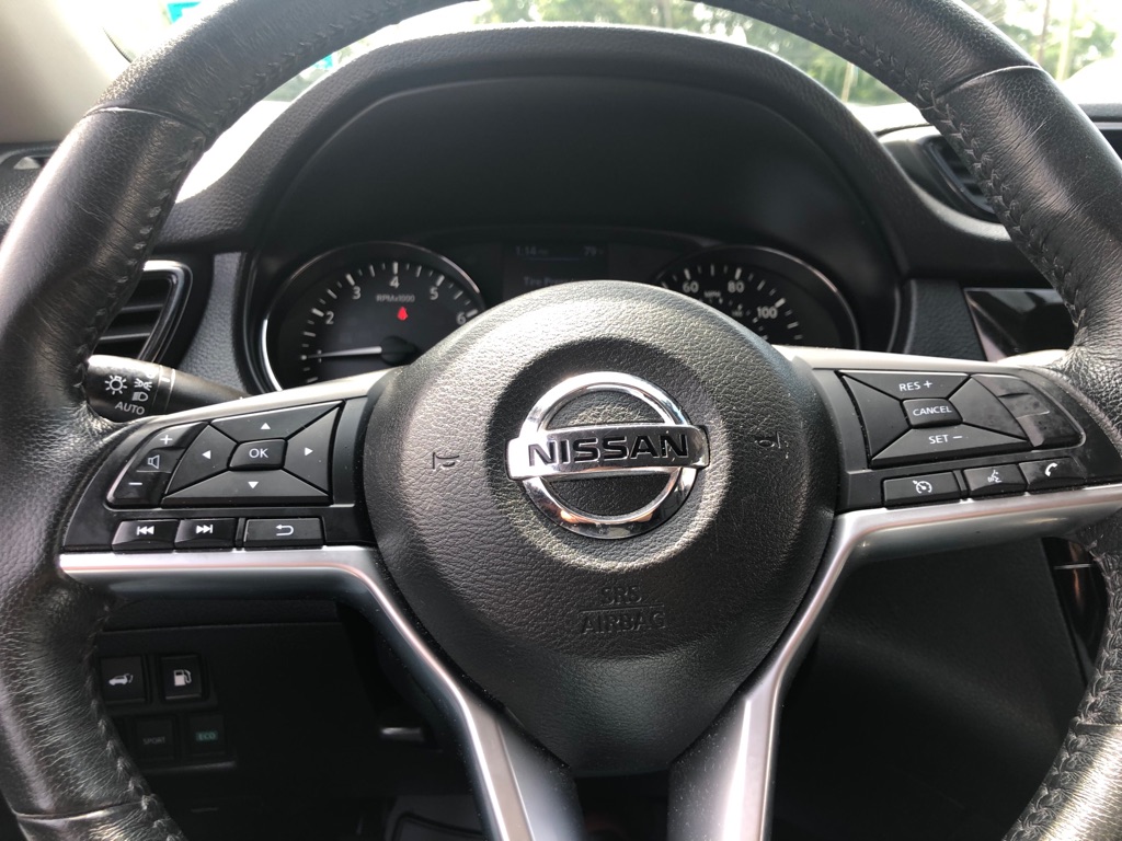 Photo 37 of this NISSAN ROGUE