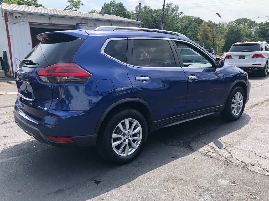 Photo 7 of this NISSAN ROGUE