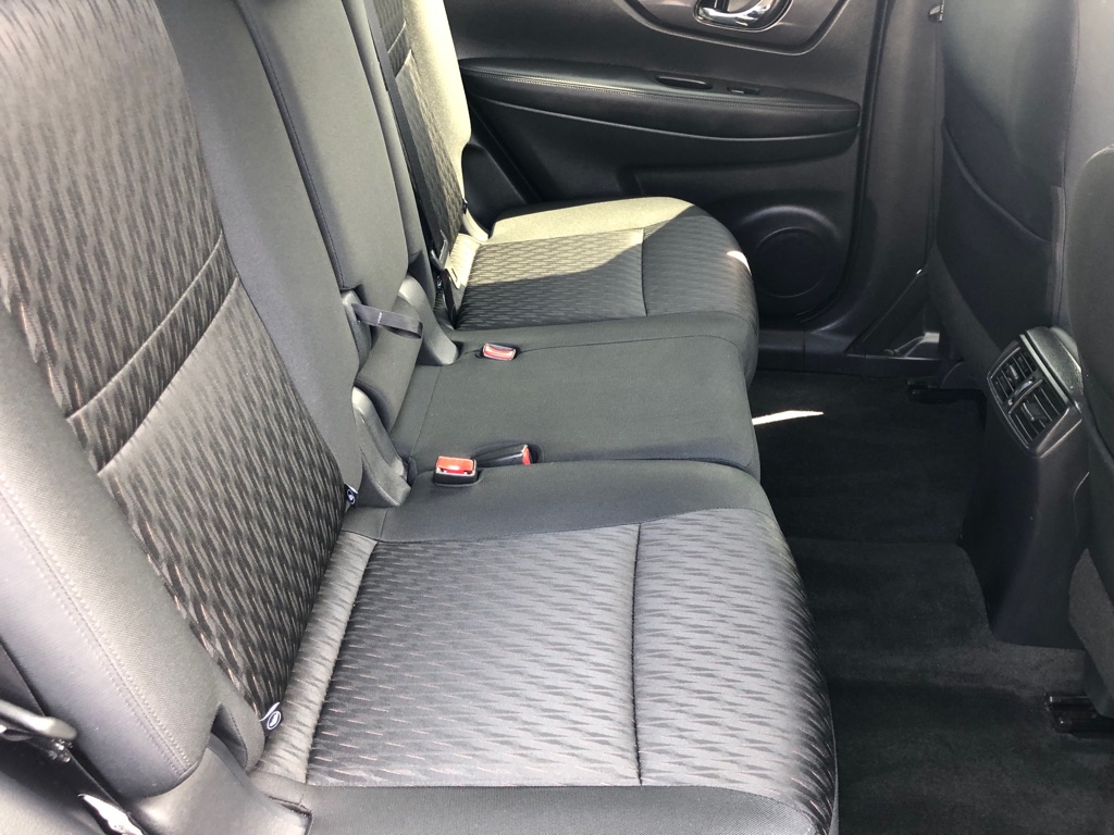 Photo 23 of this NISSAN ROGUE