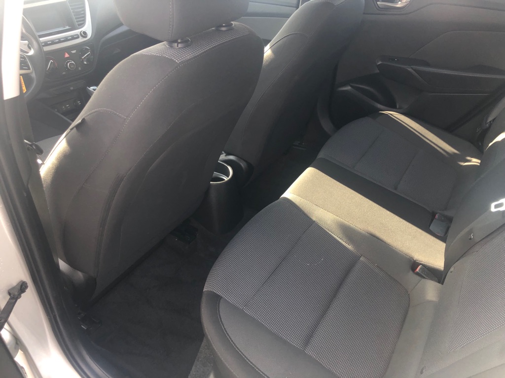 Photo 20 of this HYUNDAI ACCENT