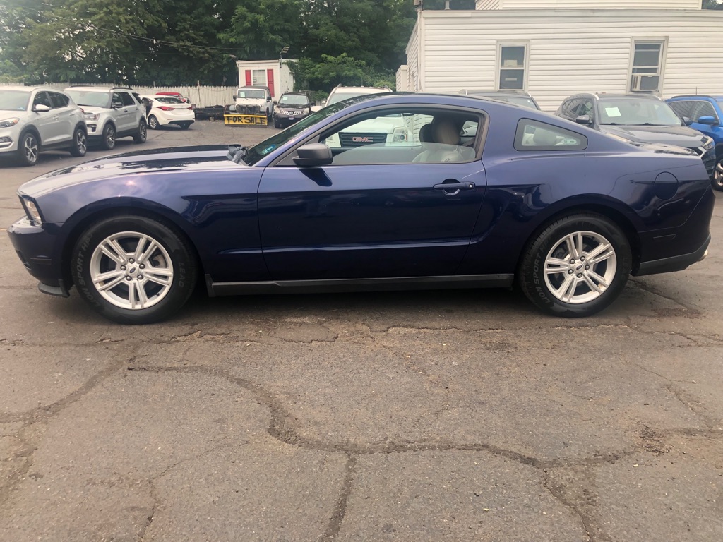 Photo 3 of this FORD MUSTANG